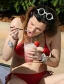 Bella-Thorne-311
