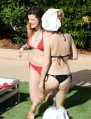 Bella-Thorne-320