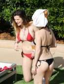 Bella-Thorne-321