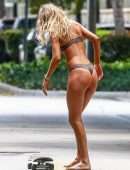 Doutzen Kroes in Bikini for a Photoshoot on the Streets in Miami