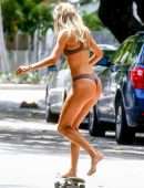 Doutzen Kroes in Bikini for a Photoshoot on the Streets in Miami