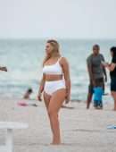 Iskra-Lawrence-Booty-802