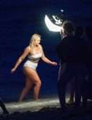 Iskra Lawrence Booty in Swimsuit, Photoshoot in Miami Beach