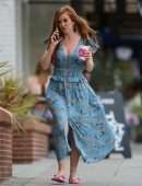 Isla Fisher Leaving a Nail Salon in Los Angeles