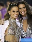 Izabel Goulart Braless Out at Carnival in Rio De Janeiro