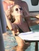 Izabel Goulart in Thong Bikini in Rio de Janeiro