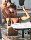 Izabel Goulart in Thong Bikini in Rio de Janeiro