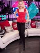 Kelli Berglund at Young Hollywood Studios in Los Angeles