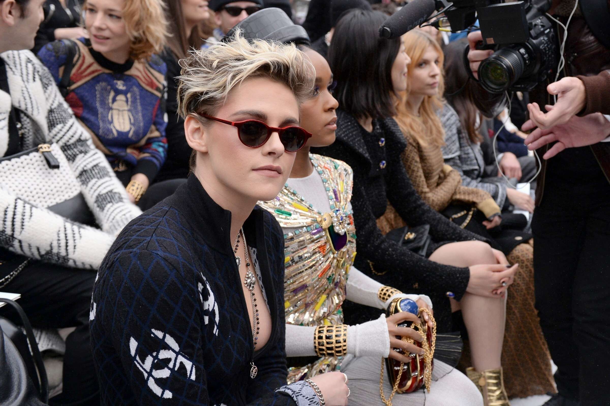Kristen-Stewart-at-Chanel-Show-Paris-Fashion-Week-Womenswear-F-W-2019-8
