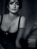 Penelope-Cruz-in-Vogue-Magazine-Espana-April-2019-18