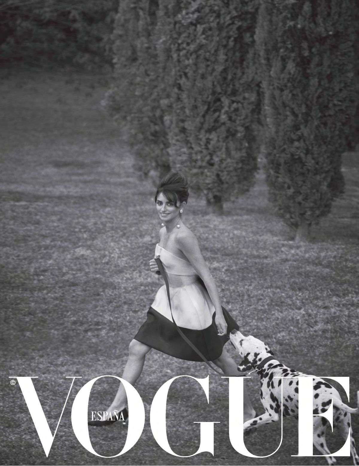 Penelope-Cruz-in-Vogue-Magazine-Espana-April-2019-3