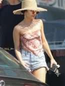 Vanessa Hudgens Leggy, Out and About in Los Angeles