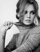 Anastasiya Scheglova on the Set of a Photoshoot - April 2019