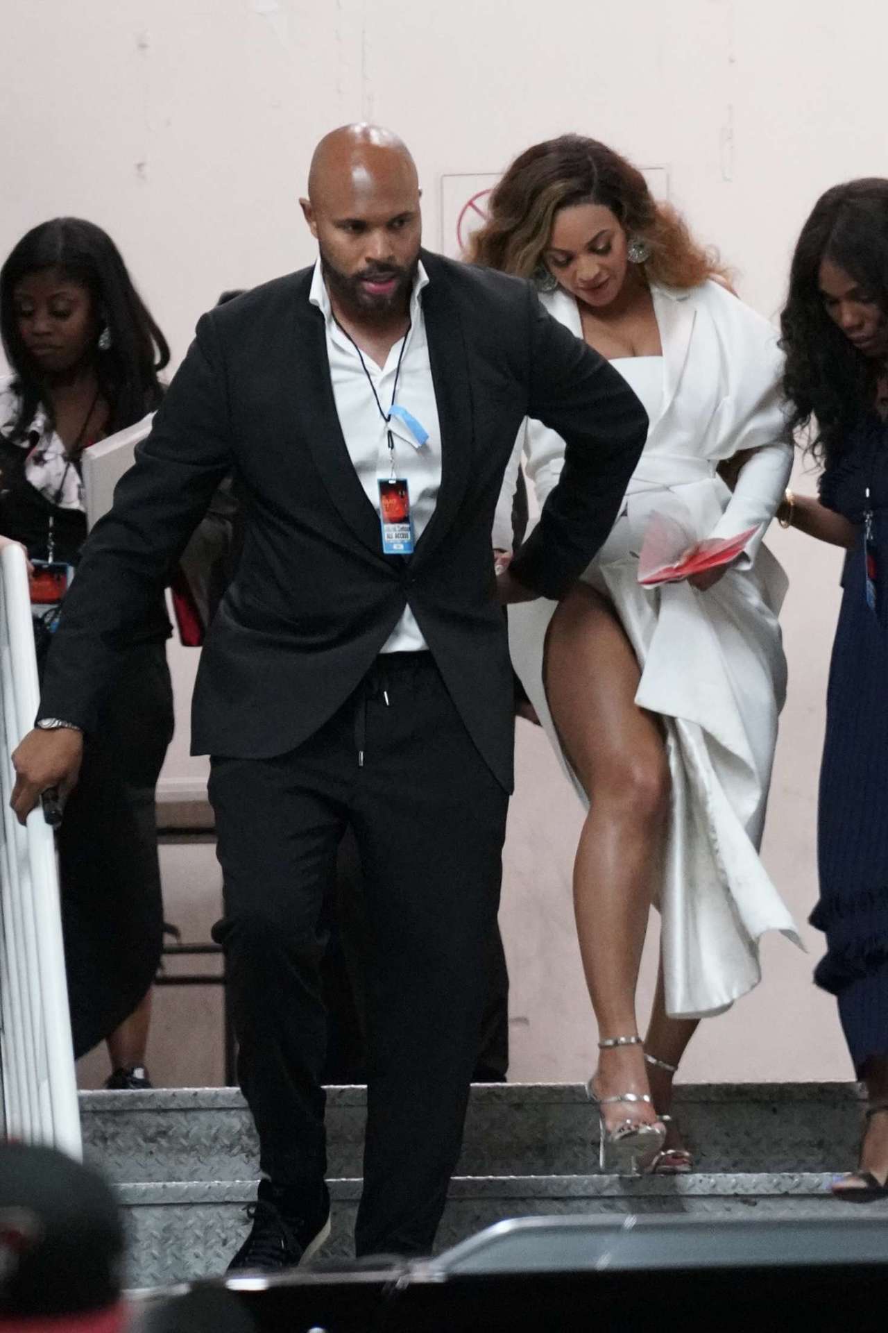 Beyonce Knowles Arriving at 50th Annual NAACP Image Awards in Hollywood