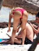 Farrah Abraham Booty in Pink Bikini at the Beach in Tulum, Mexico