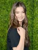 Hailee Steinfeld at WE Day California 2019 at the Forum in Inglewood