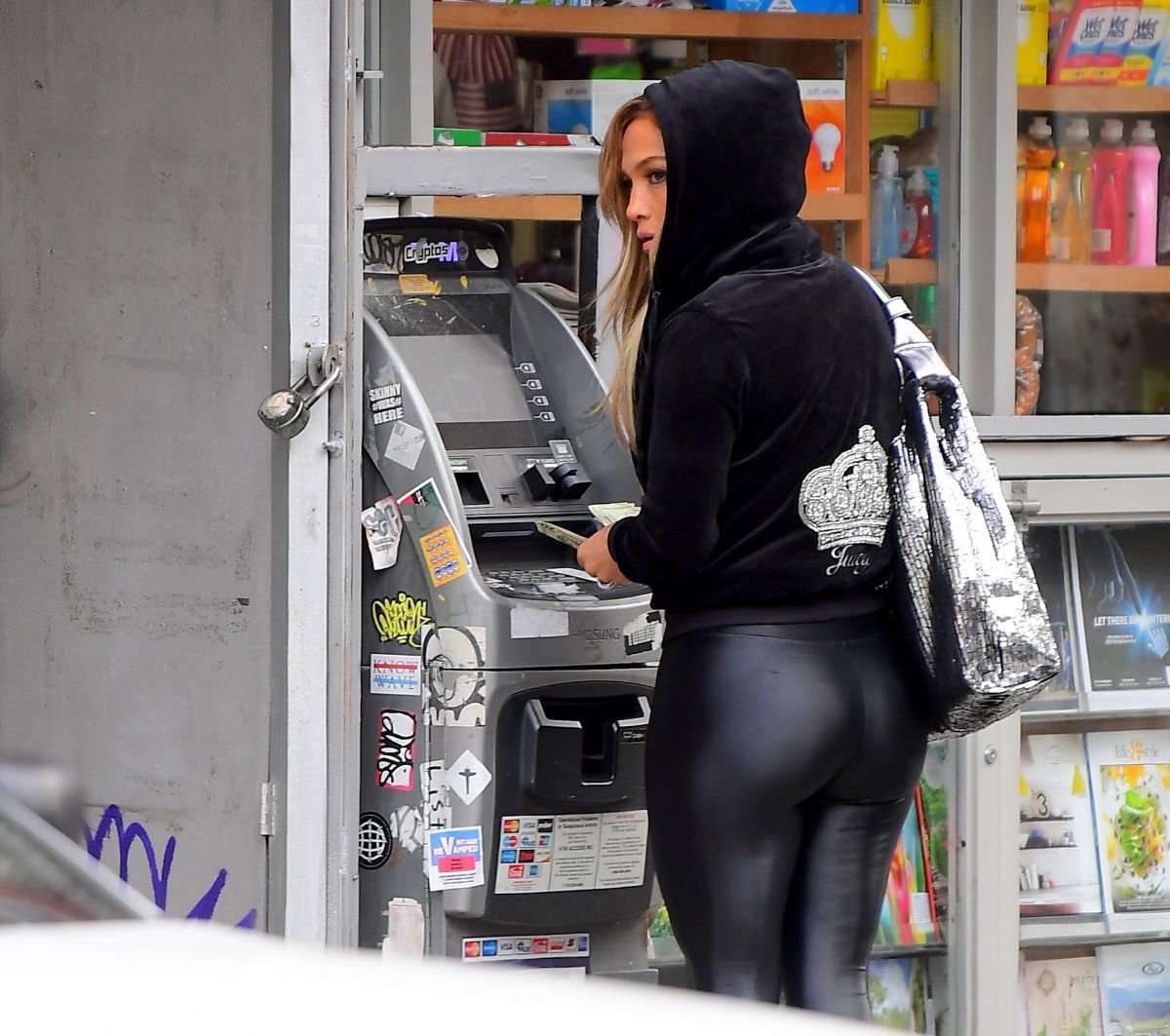 Jennifer Lopez Booty, Arrested on “Hustlers” Set in New York