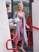 Julianne Hough Leaving a Dance Studio in Los Angeles