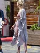 Julianne Hough Leaving a Dance Studio in Los Angeles