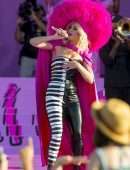 Katy Perry Performing Live at 2019 New Orleans Jazz & Heritage Festival 50th Anniversary