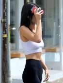 Kendall Jenner Pokies, Out in Beverly Hills