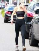 Kendall Jenner Out for Lunch in Beverly Hills