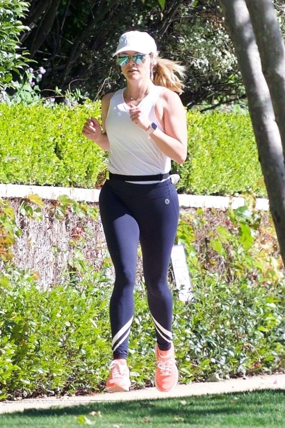 Reese Witherspoon Jogging on a Warm Day in Brentwood