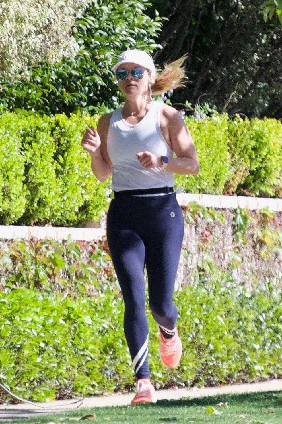Reese Witherspoon Jogging on a Warm Day in Brentwood
