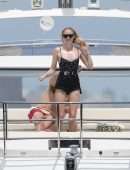 Sophie Turner Booty in a Swimsuit on a Yacht in Mexico