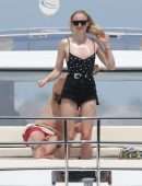 Sophie Turner Booty in a Swimsuit on a Yacht in Mexico
