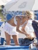 Victoria Silvstedt in the Sun on the Beach in Miami