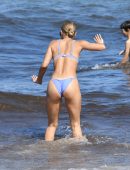 Danielle Herrington and Jasmine Sanders in Bikini on the Beach in Miami