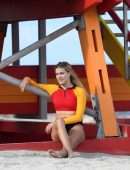 Eugenie Bouchard Working Out on the Beach in Miami