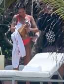 Halsey enjoys at the Beach with her Boyfriend Yungblud in Puerto Vallarta