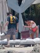Halsey enjoys at the Beach with her Boyfriend Yungblud in Puerto Vallarta