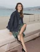 Isabeli Fontana Upskirt in Cannes