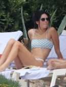 Kendall Jenner Relaxing at Hotel du Cap-Eden-Roc in Antibes