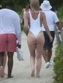 Lindsey Vonn in Swimsuit on the Beach in Miami