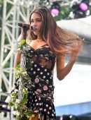 Madison Beer at BottleRock Valley Music Festival, Day 2 in Napa