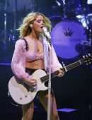 Maren Morris Performing at Albert Hall in Manchester