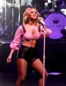 Maren Morris Performing at Albert Hall in Manchester