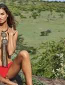 Robin Holzken in Sports Illustrated Swimsuit 2019 Photoshoot
