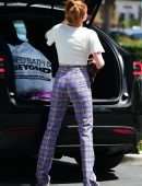 *EXCLUSIVE* Ariel Winter sports purple plaid while shopping at Bed Bath & Beyond