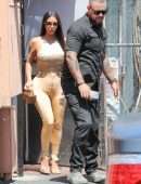 Kim Kardashian Pokies, Out at Emilio’s Trattoria in California