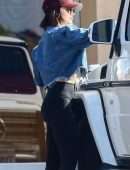 Lucy Hale at Coffee Bean and Tea Leaf in Studio City