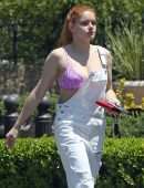 Ariel Winter Cleavage, Shopping in Los Angeles