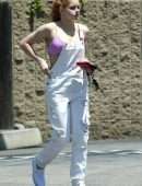 Ariel Winter Cleavage, Shopping in Los Angeles