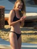 Gigi Hadid and Bella Hadid Booty in Bikini on the Beach in Mykonos