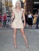 Iggy Azalea Leggy, Out in New York