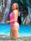 Iskra Lawrence Booty in Swimsuit for Photoshoot in New York